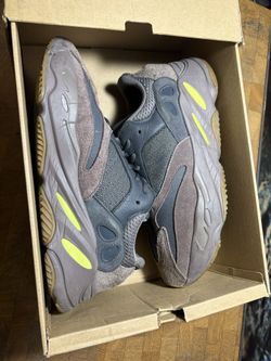 Adidas Yeezy Boost 700 Mauve 