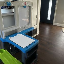 Step 2 Kids Art Desk