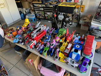 Huge Retired Paw Patrol Vehicle Figurine Track Castle Lot