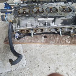 03 TOYOTA MATRIX CYLINDER HEAD.$175