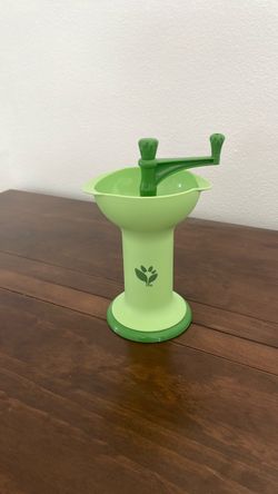 Green Manual Baby Food Grinder Mill