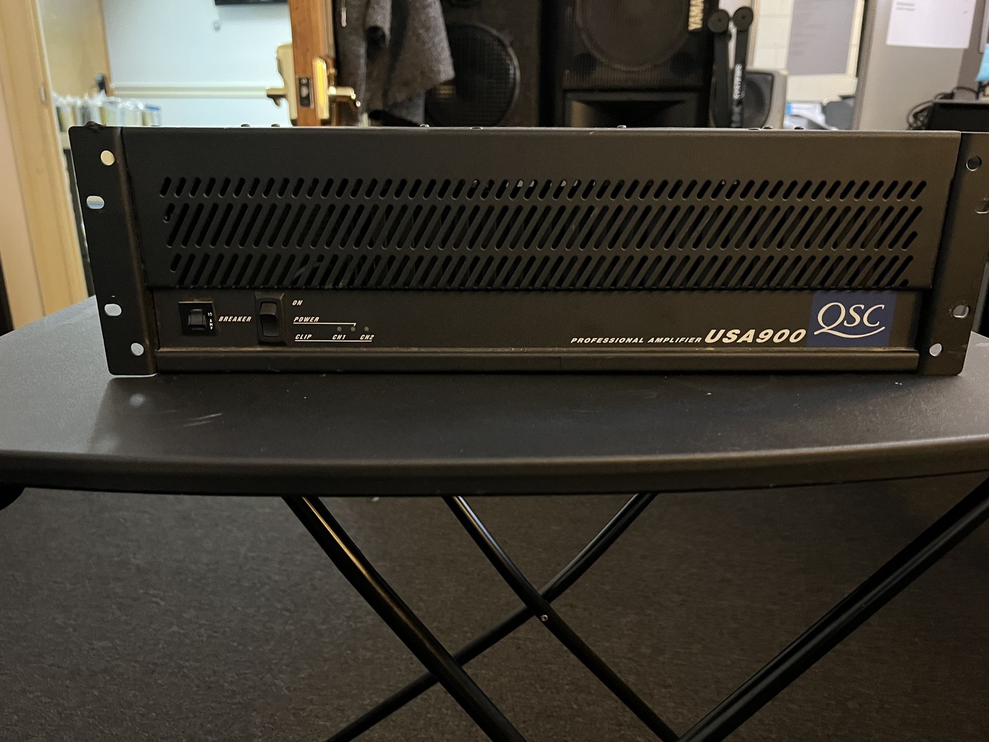 QSC USA900 Power Amp