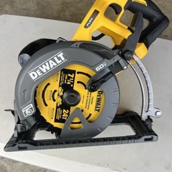 DEWALT FLEXVOLT 60V MAX Cordless Brushless 7-1/4 in. Wormdrive Style Circular Saw (Tool Only