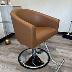 Stylist Chair And Tray 