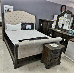 $55 Down finance Bedroom Set Queen Bed King Bed chest and mattres Bunk Bed vanity set Dining Set table