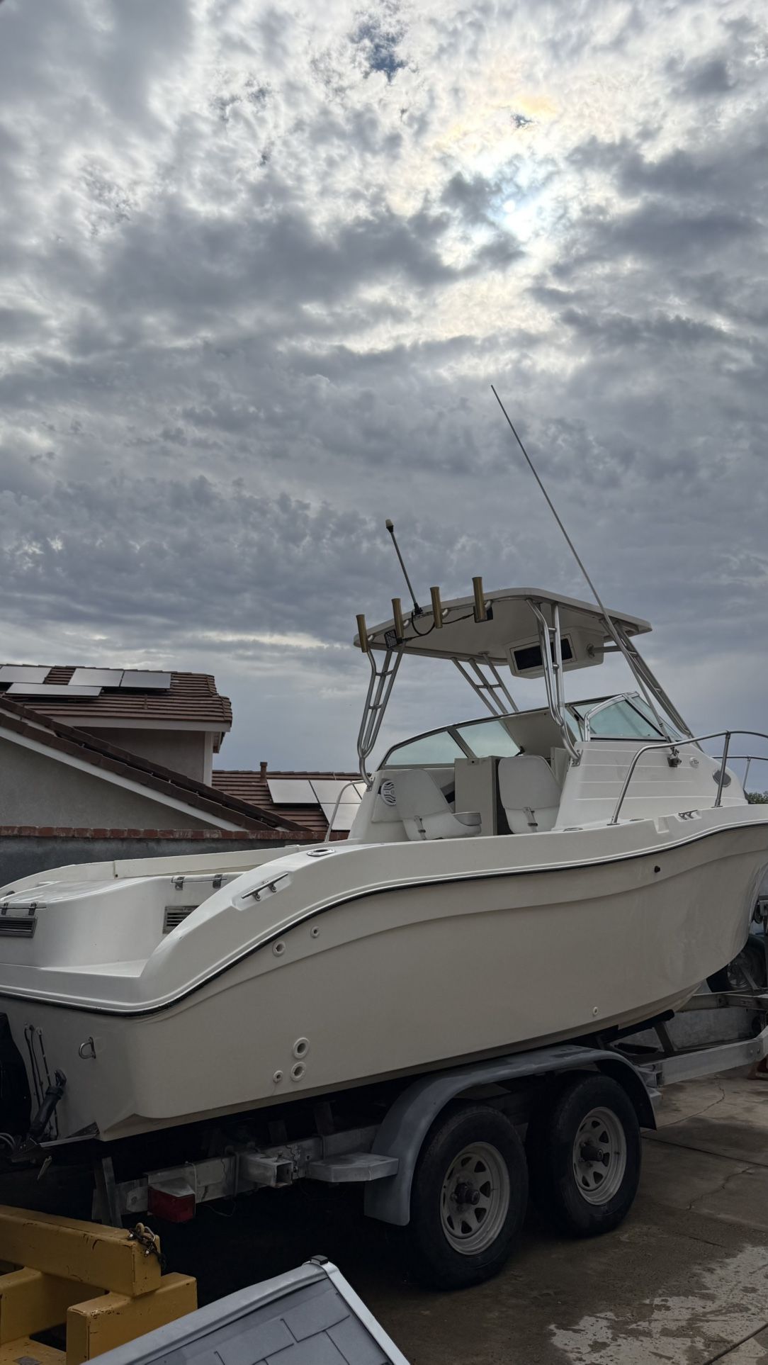 Sea swirl  Striper 23’ Boat