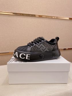 Versace Men’s Sneaker With Box 2026 New