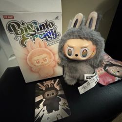 POP MART - Pop Mart Labubu V3 Monsters Big Into Energy SECRET ID
