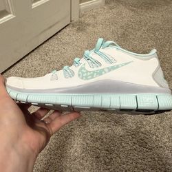 Nike Free 5.0 Women’s size 8 (Brand New)