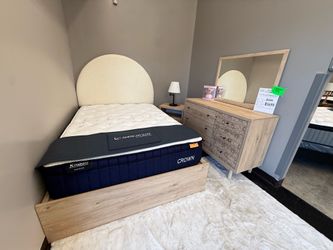 4 PC FULL BEDROOM SET  CLEARANCE