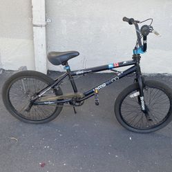 Hyper Bike Co. Mike Spinner Pro Model BMX Bike