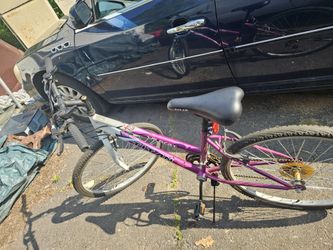 Woman's 10 Speed In Good Shape