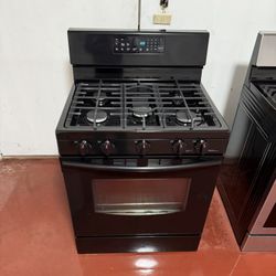 Samsung 5-burner gas stove in very good condition, working perfectly, delivered and installed with a 3-month warranty