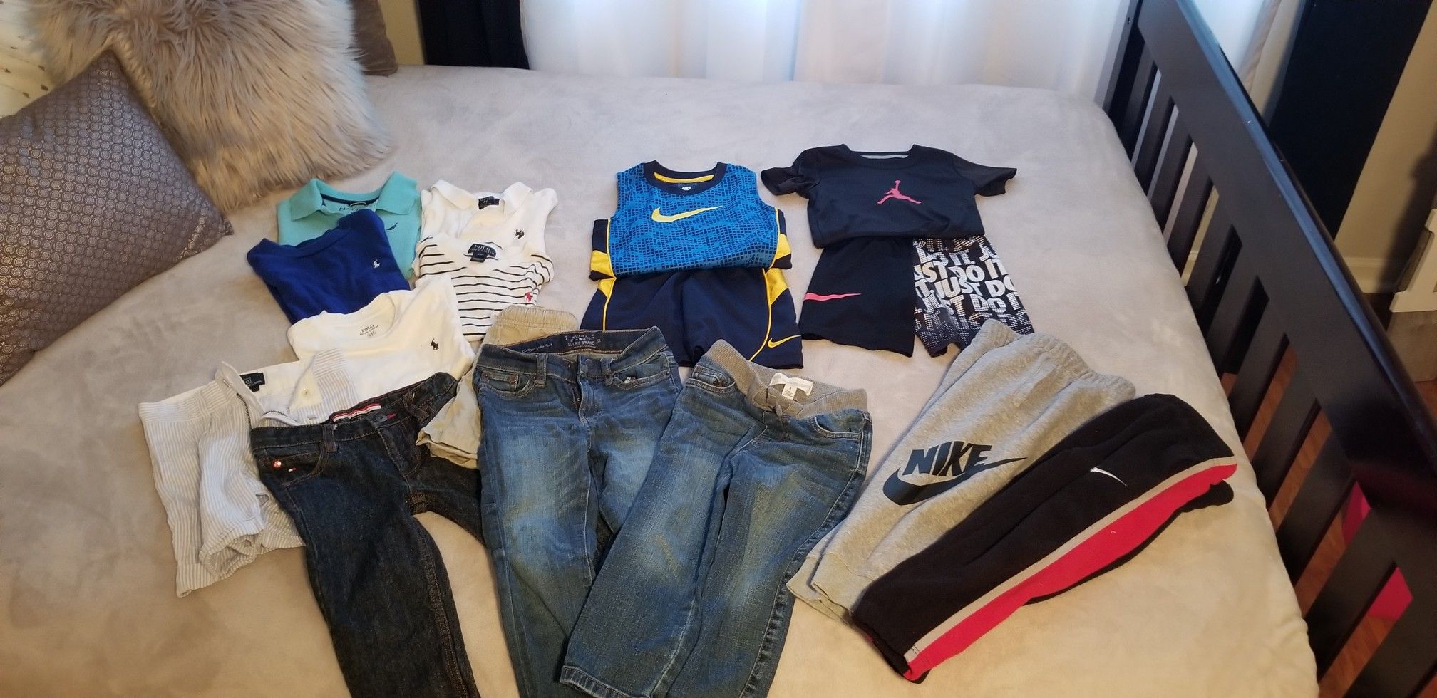 Boys Nike, Ralph Lauren and Tommy Hilfiger Size 2 and 3 T Clothing Perfect Condition