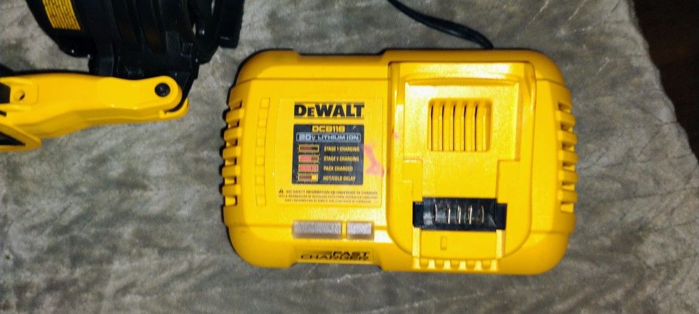DeWalt 20v Max Rapid Charger.
