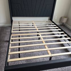 Platform Gray Queen Size Bed Frame 
