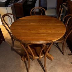 Round Oak Dining Table Set – All Wood!!