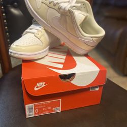 Nike Dunks 