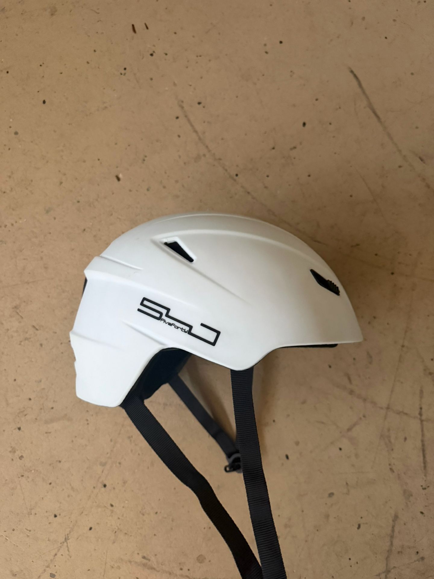 540 (FiveForty) Snowboard Helmet- White