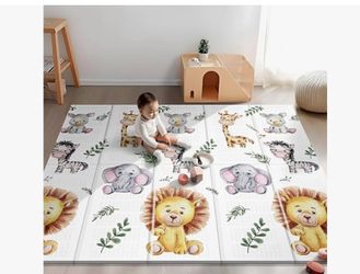 79x71 Baby animal mat