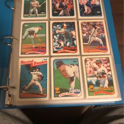 1988 Baseball Cards Book With 522 Card All Mint Condition