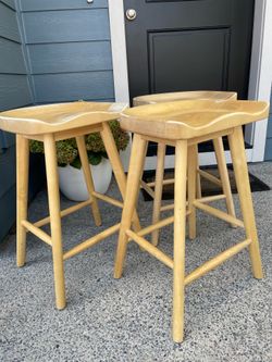 2’ Tall Barstools