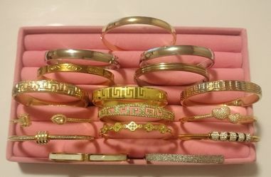 Bangle Bracelets 
