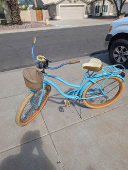 Ladies 26-in huffy beach cruiser bike