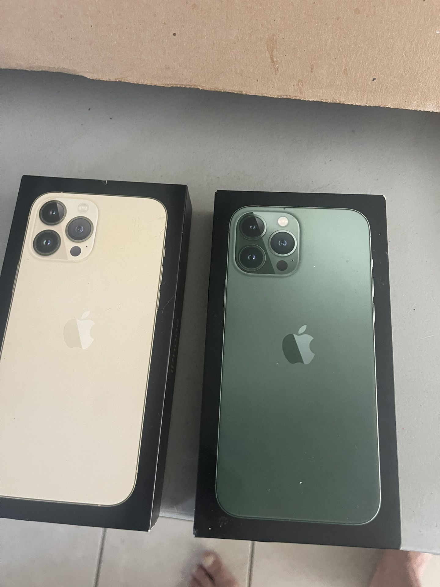 2 iPhone Boxes 