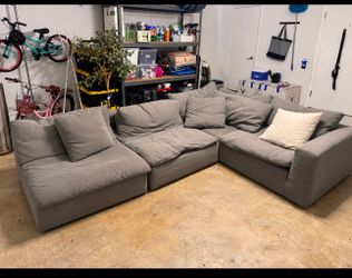 Large Gray Modular Sectional Sofa – Comfortable & Spacious