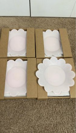 Set of pink flower-shaped plates - 8 pcs 🌸