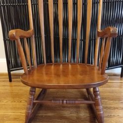 Vintage Hardwood  Rocking Chair *Excellent Condition 