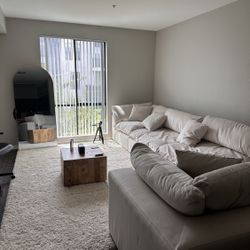 CREAM CLOUD COUCH 
