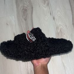 BALENCIAGA SLIDES SIZE 9