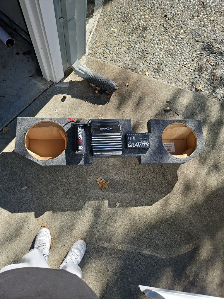 Truck Subwoofer Box & Amp & Equalizer & Battery