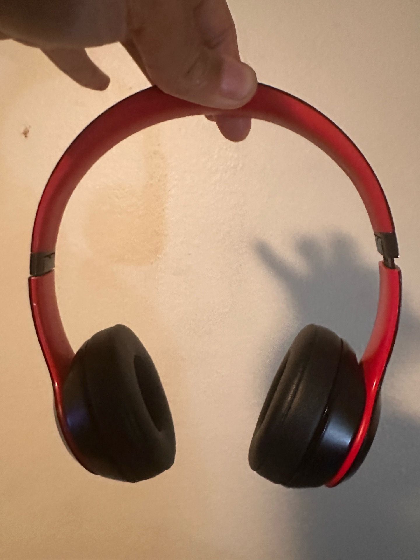 Beats by Dr. Dre Solo3 Wireless Bluetooth On-Ear Headphones Black/Red