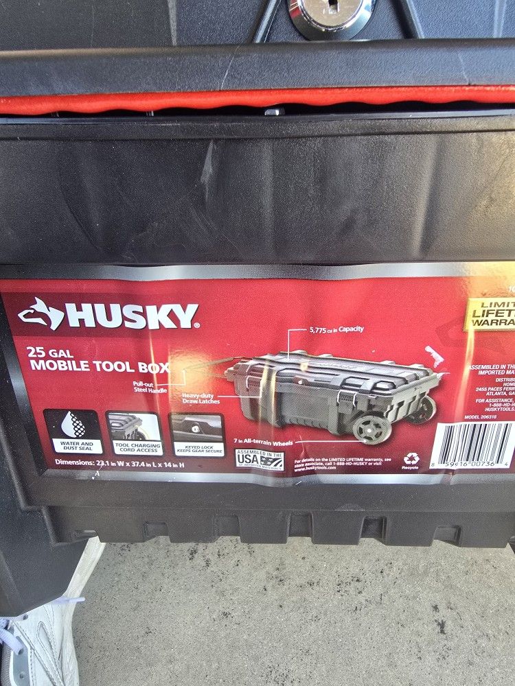 Husky Mobile Tool Box 