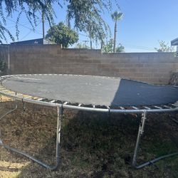 Trampoline 