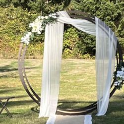 Huge Beautiful wooden Arch (Includes Florals) 