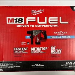 Milwaukee New 1 1/8” Rotary Hammer One Key 