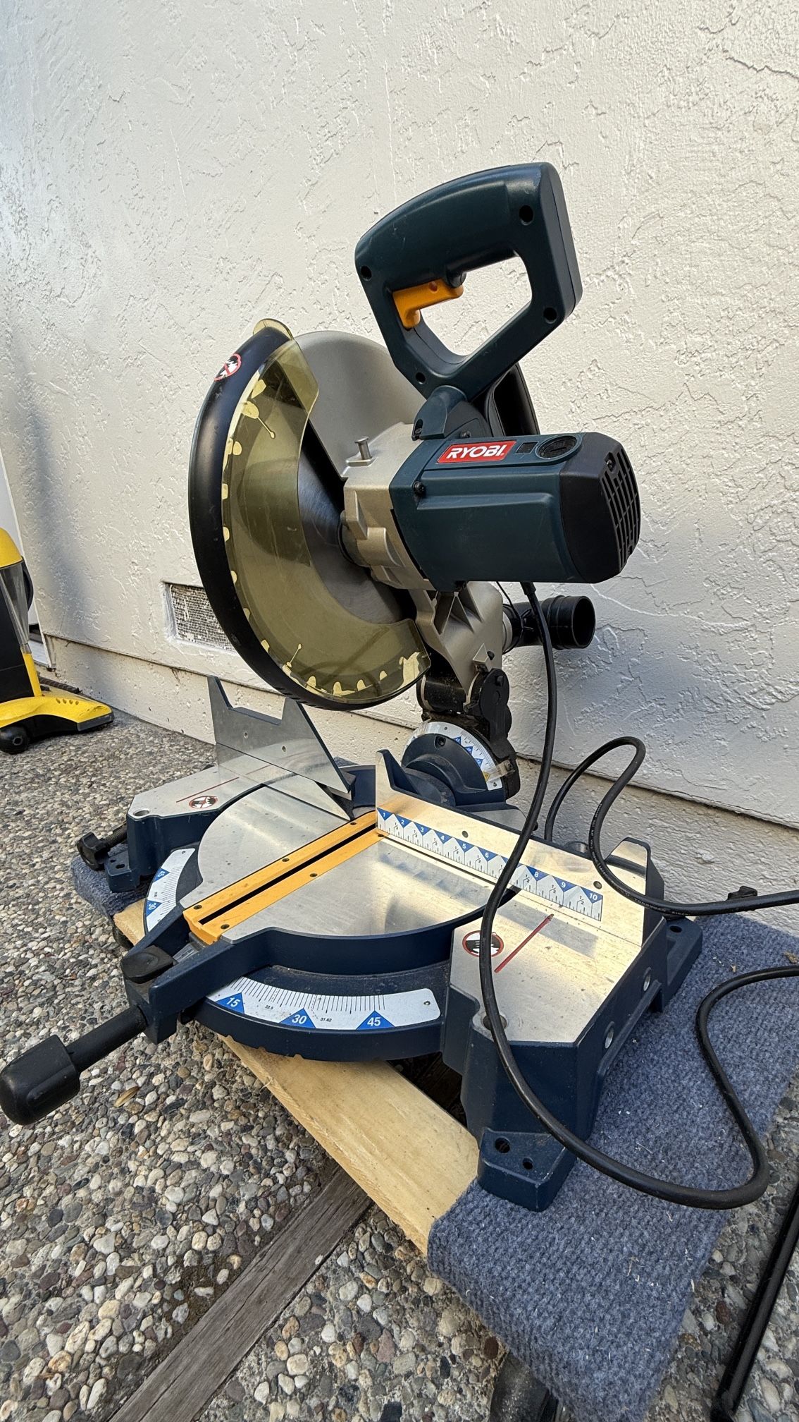 RYOBI 12” Double Bevel Miter Saw