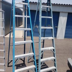 $ 100 C/U  escalera de 8. Pies