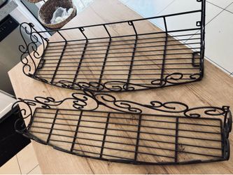 Rod iron shelves set (2)