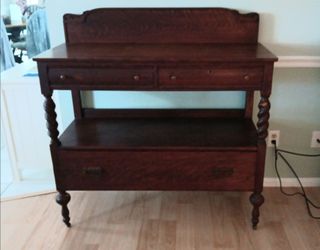 Antique Console with storage and wheels