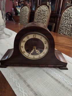 Vintage Welby mantle clock