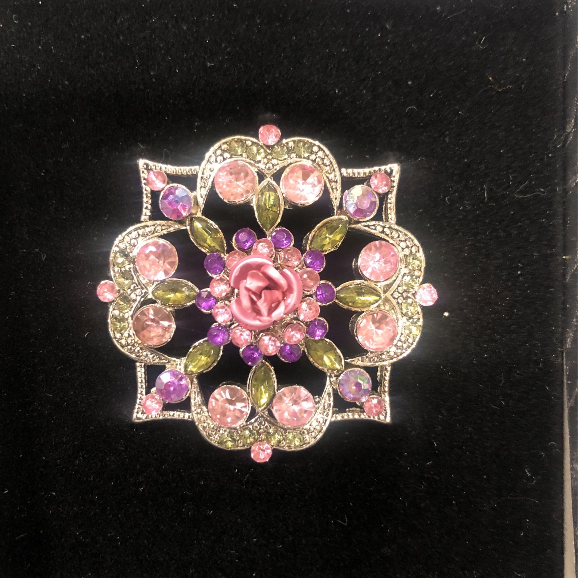 Vintage Design Brooch Rose/Pink