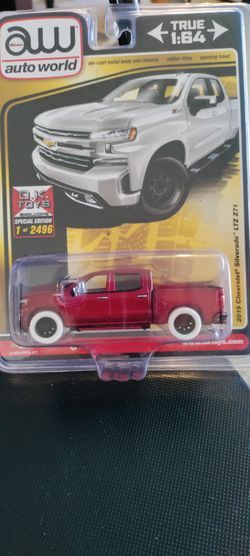 Auto world 2019 Chevy Silverado chase