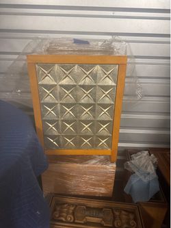 2 Nightstands/End Tables