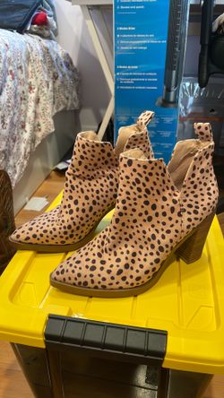 Forever 21 cheetah boots