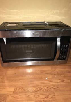 NEW Whirlpool Microwave